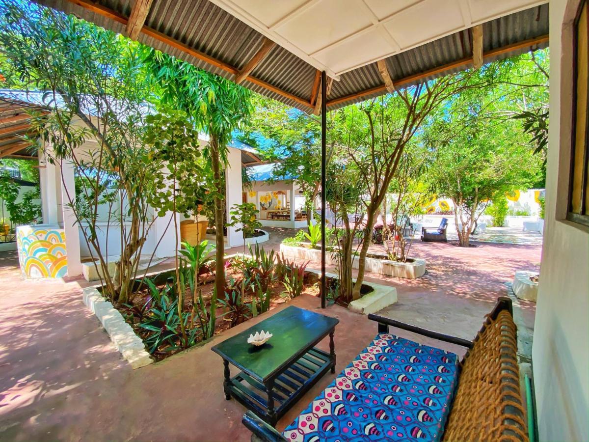 Papaya Guest House 南威 外观 照片